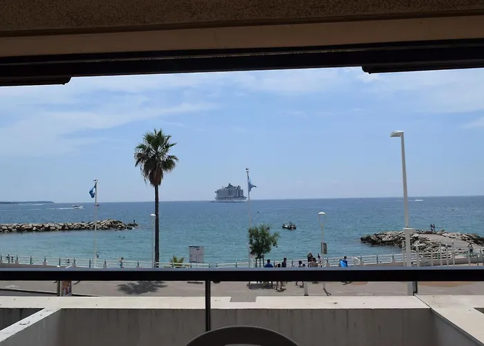 Terrasses De La Mer